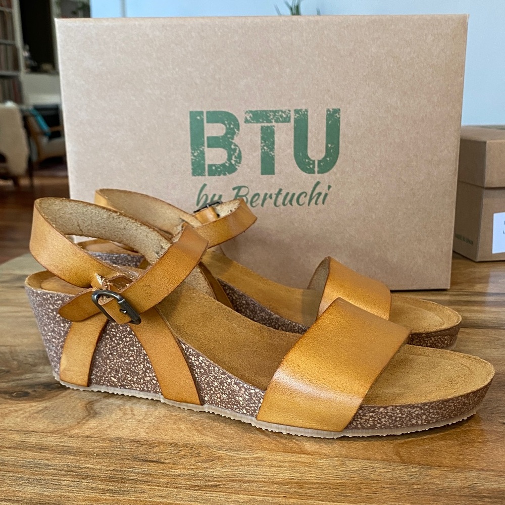 BTU by Bertuchi Lucy- Mustard NIB